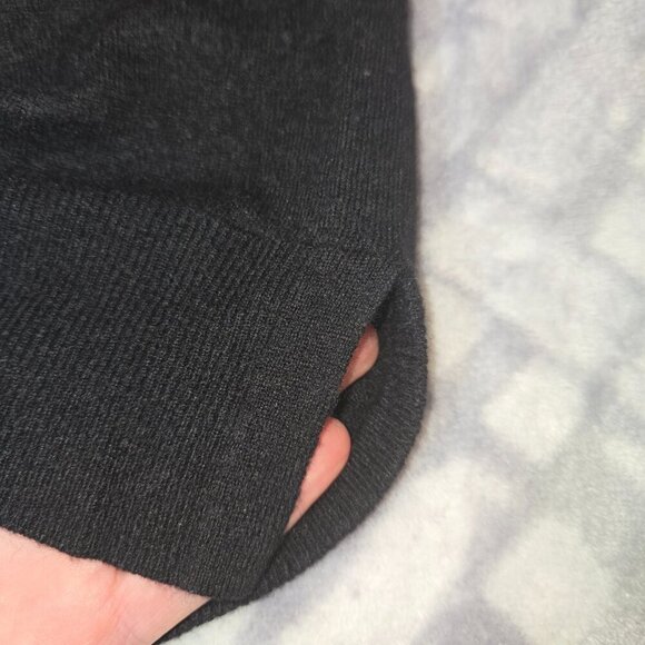 2/$20 Babaton Aritzia Wool Blend Sweater Black in Size XXS - Picture 6 of 14
